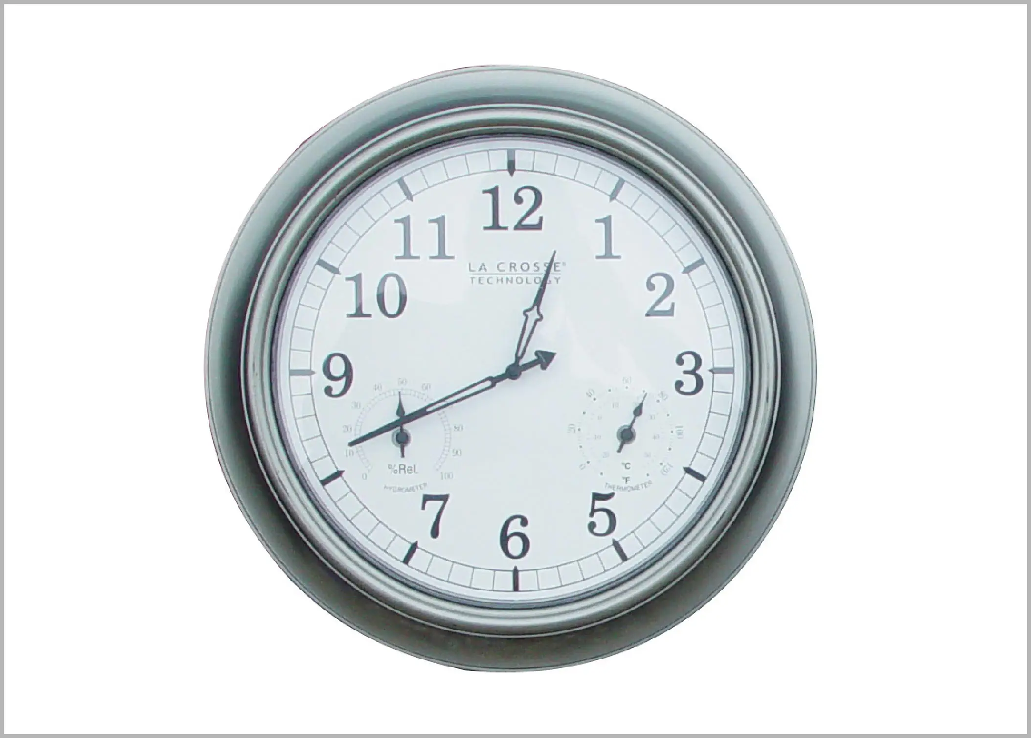 "18" Analog Clock